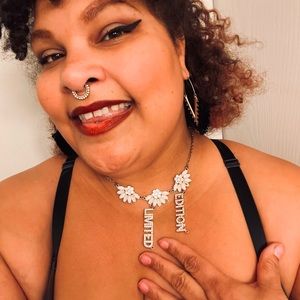 Meet your Posher, Crystal l